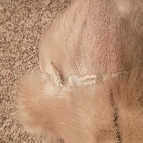 Vintage Cream Fur Hat - Picture 7 of 7